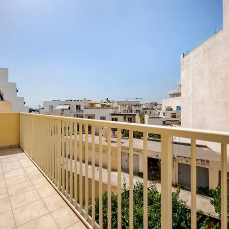 Sea View Jacuzzi Penthouse Near St Julians By Mr Homes