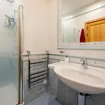 Luxury 3br Penthouse - Jacuzzi & Seaview דירה *
