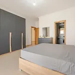 Luxury 3br Penthouse - Jacuzzi & Seaview דירה