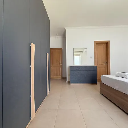 Seaview Jacuzzi 3br Penthouse شقة Is-Swieqi