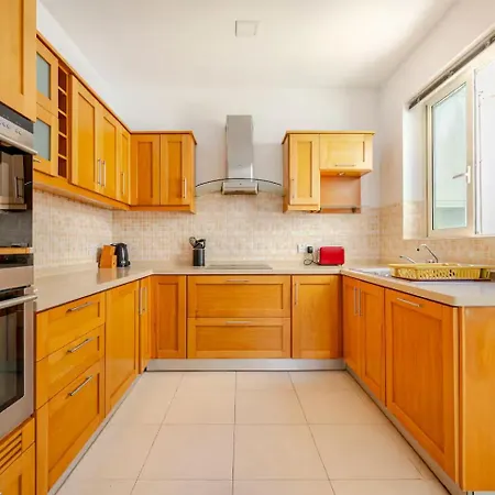 Seaview Jacuzzi 3br Penthouse *