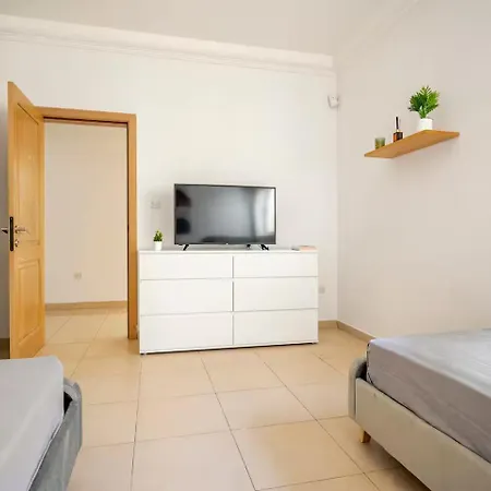 Seaview Jacuzzi 3br Penthouse Apartment *