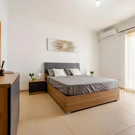 Sea View Jacuzzi Penthouse Near St Julians By Mr Homes דירה *