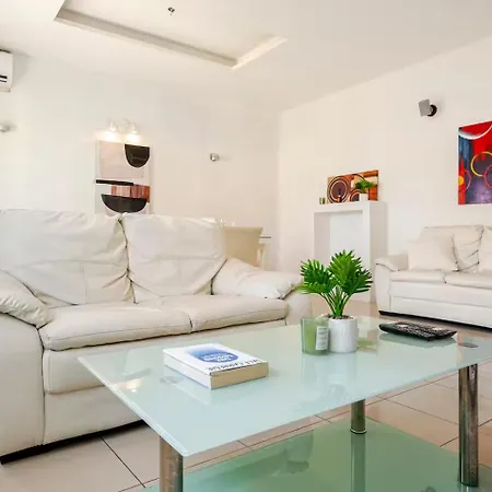 Seaview Jacuzzi 3br Penthouse شقة