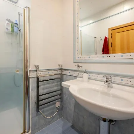 Seaview Jacuzzi 3br Penthouse شقة *