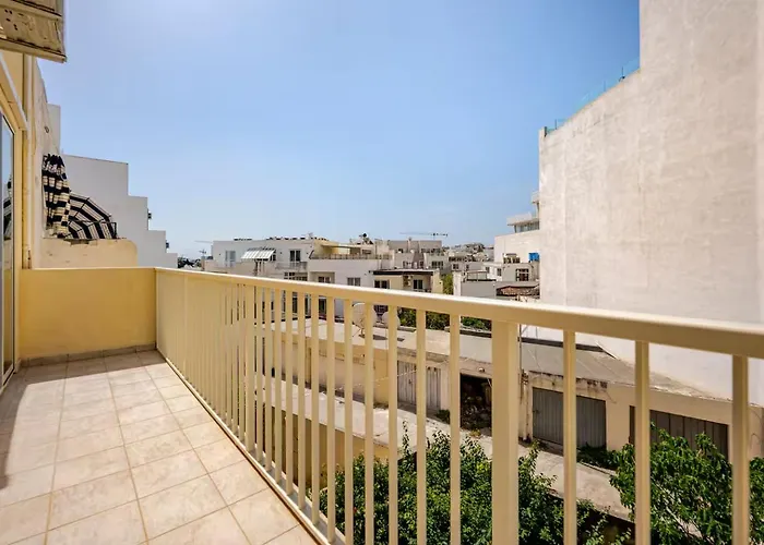 Luxury 3br Penthouse - Jacuzzi & Seaview