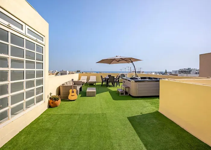 Seaview Jacuzzi 3br Penthouse *