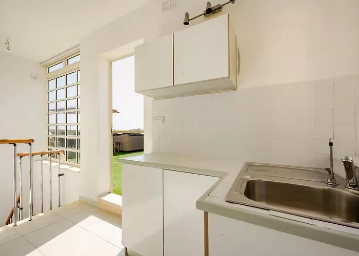 Seaview Jacuzzi 3br Penthouse * Is-Swieqi